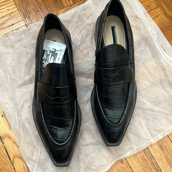 New Zara Women’s Black Chunky Sole Embossed Print Loafer, Size 39/ US 8 - Picture 2 of 5